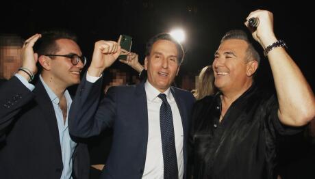 Μιχάλης Δημητρακόπουλος: Βραδινή Έξοδος Με Τον Γιο Του