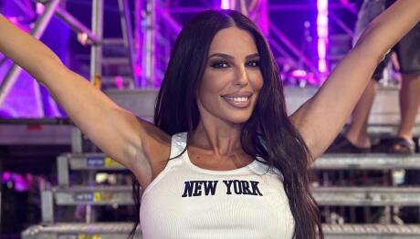 Κέλλυ Κελεκίδου