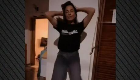 Κατερίνα Παπουτσάκη: Χορεύει ξέφρενα το «Ξέρω τι ζητάω»