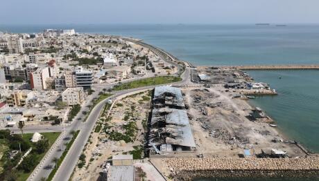 Ιράν: Έκλεισαν ξανά τα Στενά του Ορμούζ