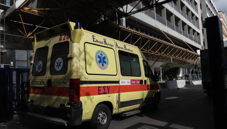 Νεκρή Γυναίκα Στο Υπουργείο Τουρισμού - Έπεσε Στο Κενό