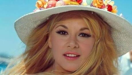 Αλίκη Βουγιουκλάκη