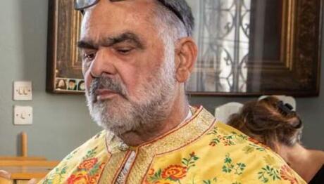 Πέθανε Ο Παπά Τσάκαλος