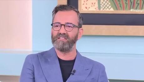 Μπράτης: «Προσπάθησα Να Μαυρίσω, Θα Κάθομαι Δίπλα Στον Λάκη»