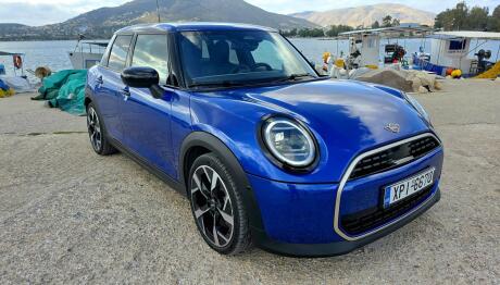 Οδηγούμε το πεντάθυρο MINI 1,5 με τους 156 ίππους
