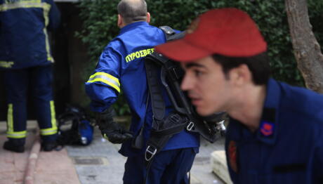Φωτιά Τώρα Σε Οινοποιείο Στο Μαρκόπουλο