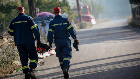 Φωτιά τώρα στη Δροσιά Ευβοίας - Επιχειρούν 6 εναέρια μέσα