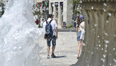 Καιρός: Μίνι Καύσωνας Και Μετά Πτώση Θερμοκρασίας Και Βροχές