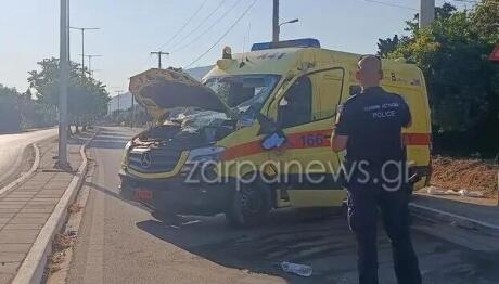 Τροχαίο Χανιά: Ασθενοφόρο Συγκρούστηκε Με ΙΧ