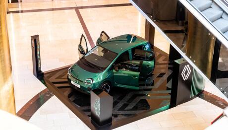Renault Twingo E-Tech electric: Που σας «κλείνει το...μάτι»