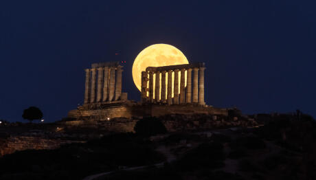 Πανσέληνος Αυγούστου