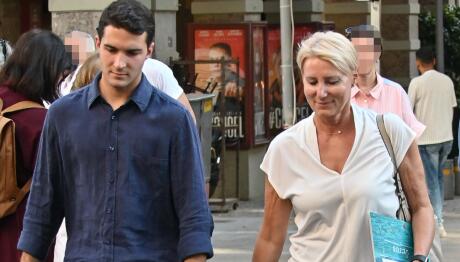 Νατάσα Παζαΐτη: Βόλτα Με Τον Γιο Της, Αλέξανδρο Καραμανλή