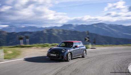MINI John Cooper Works: Πως μπορείτε να το κάνετε μοναδικό