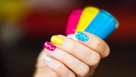 Dot Manicure Nail Art