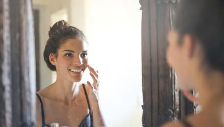 Λάθη στο skincare που οδηγούν σε πρόωρη γήρανση