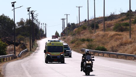 Τροχαίο στη Βούλα: Tαξί συγκρούστηκε με μηχανή - Στο νοσοκομείο 39χρονος