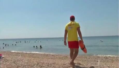 Χαλκιδική: Μητέρα παρασύρθηκε από κύμα κι έχασε τις αισθήσεις της