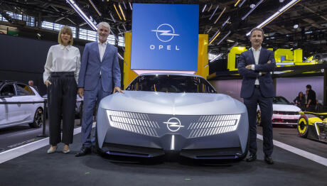 Opel: Δύο παγκόσμιες πρεμιέρες, τέσσερα νέα μοντέλα στο Παρίσι
