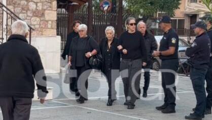 Μαζωνάκης: Στην εκκλησία η οικογένειά του για το μνημόσυνο