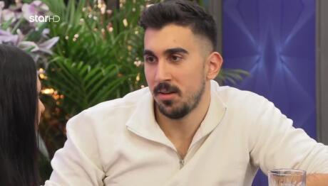 Ζενεβιέβ για Άκη: «Άμυαλος Δεν Είναι»