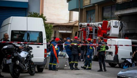 Κολωνός Έκρηξη: Σε ποινικούς στρέφονται οι έρευνες