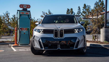 BMW iX5: Επαναστατική φόρτιση σε 10 λεπτά