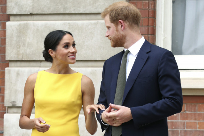 Η Μeghan Markle και ο πρίγκιπας Harry σε garden party στο Λονδίνο