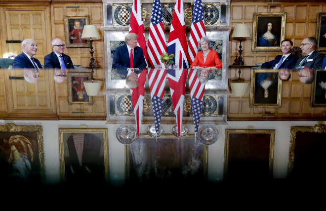 Συνάντηση Τραμπ - Μέι στο Τσέκερς της Βρετανίας