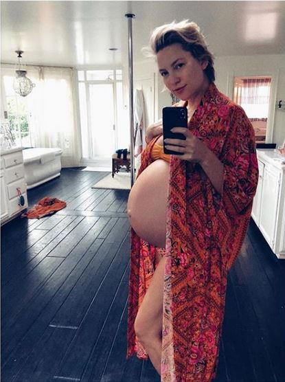 Η Kate Hudson λίγο πριν γεννήσει 
