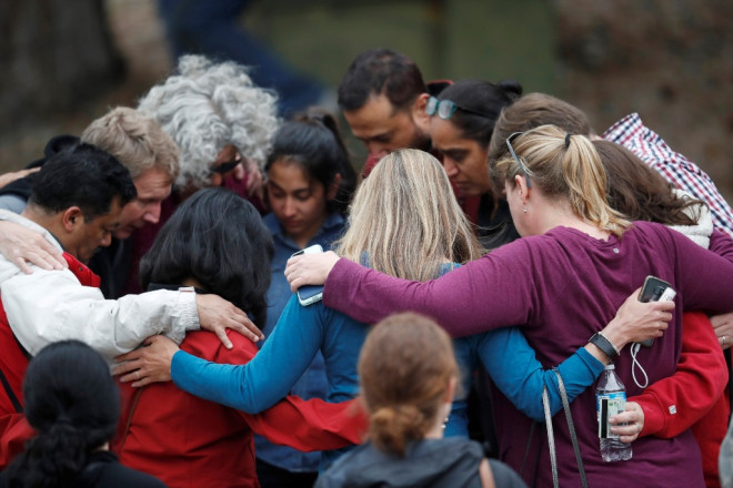 Ντένβερ: Μαθητές και γονείς προσεύχονται μετά την επίθεση