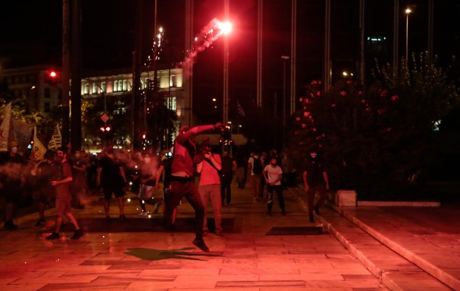 Εικόνα από το κέντρο της Αθήνας κατά τη διάρκεια διαμαρτυρίας για τους πρόσφυγες της Μόριας