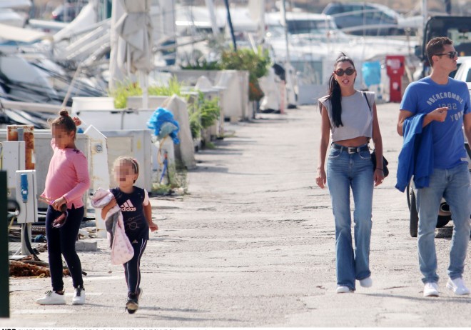 Αντώνης Σρόιτερ & Ιωάννα Μπούκη με τις κόρες τους