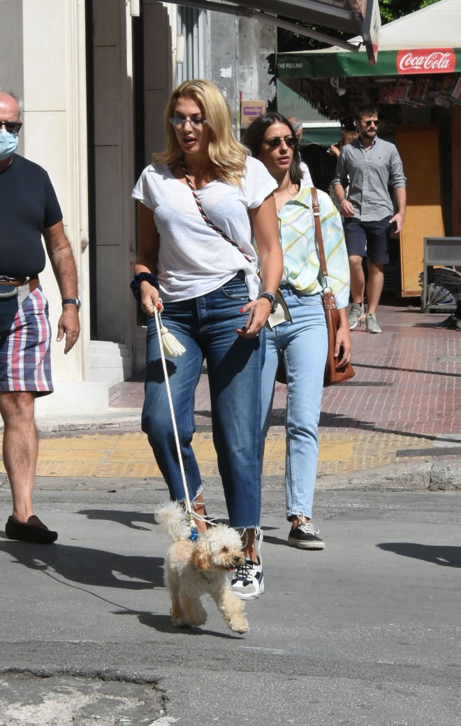 Η Κωνσταντίνα Σπυροπούλου παρέα με τον σκύλο της