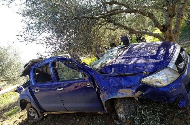 Το όχημα που οδηγούσε 16χρονος κι έπεσε πάνω σε ελαιόδεντρα - φωτογραφία parakritika.gr