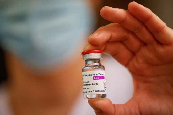 Το εμβόλιο της AstraZeneca σε νοσοκομείο της Γαλλίας- φωτογραφία ΑΡ