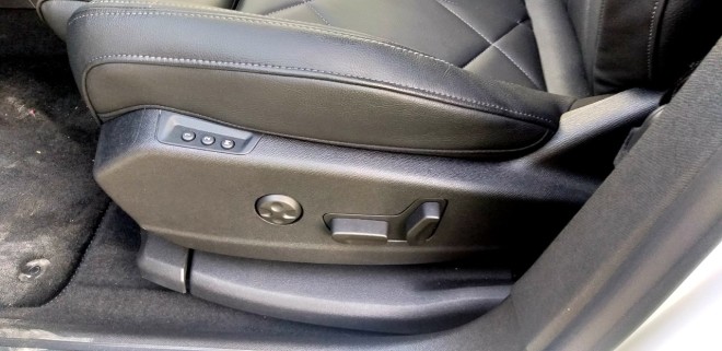 Δοκιμάζουμε το νέο DS7 Crossback 1.6 RIVOLI ΕΑΤ8 με180 ίππους 