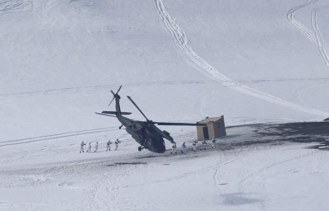 Toυρκικό στρατιωτικό ελικόπτερο κατά τη διάρκεια χειμερινών ασκήσεων στην ανατολική Τουρκία, το 2019- φωτογραφία ΑΡ