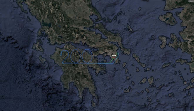 Αεροσκαφος της Aegean αεροσκάφος σχημάτισε τον αριθμό 200, σύμβολο της φετινής επετείου στα 20.000 πόδια πάνω από την Πελοπόννησο.