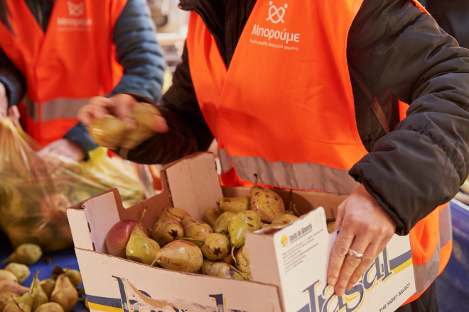 Μέσω του προγράμματος «Μπορούμε στη Λαϊκή», η οργάνωση Μπορούμε μαζί με τους πωλητές από 30 λαϊκές αγορές της Αθήνας και της Θεσσαλονίκης και εκατοντάδες εθελοντές-Food Saving Warriors, από το 2015 ως τώρα έχουν σώσει 500.000 κιλά αδιάθετα, αξιοποιήσιμα φρούτα και λαχανικά