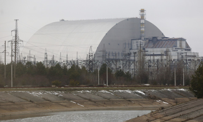 Κάλυψη του πυρηνικού αντιδραστήρα που εξερράγη στο Τσερνόμπιλ
