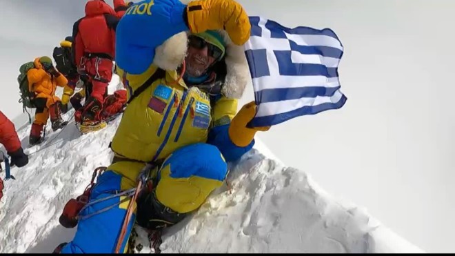 Γύρισε στην Ελλάδα ο Αντώνης Συκάρης που κατέκτησε την κορυφή των Ιμαλαΐων