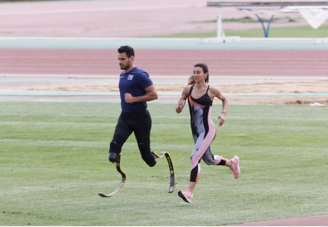 Έτρεξε παρέα με τον καλό της φίλο και Παραολυμπιονίκη Γιάννη Σεβδιλάκη