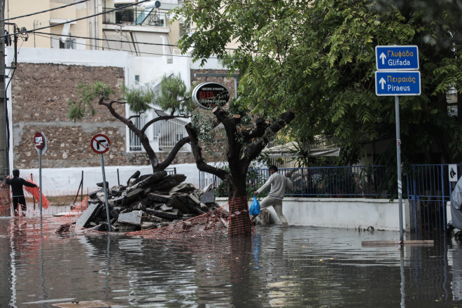 Πλημμύρα στην Καλλιθέα - φωτογραφία Eurokinissi