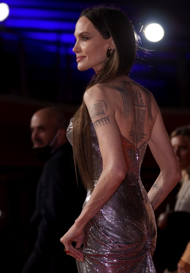 Angelina Jolie Μαλλιά