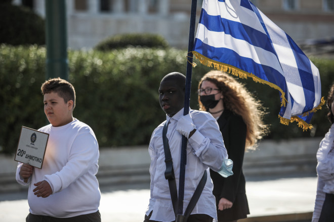 Σημαιοφόρος στην παρέλαση της 28ης Οκτωβρίου στο Σύνταγμα/EUROKINISSI