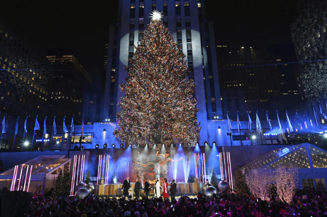 Το χριστουγεννιάτικο δέντρο στο Rockefeller Center- φωτογραφία ΑΡ