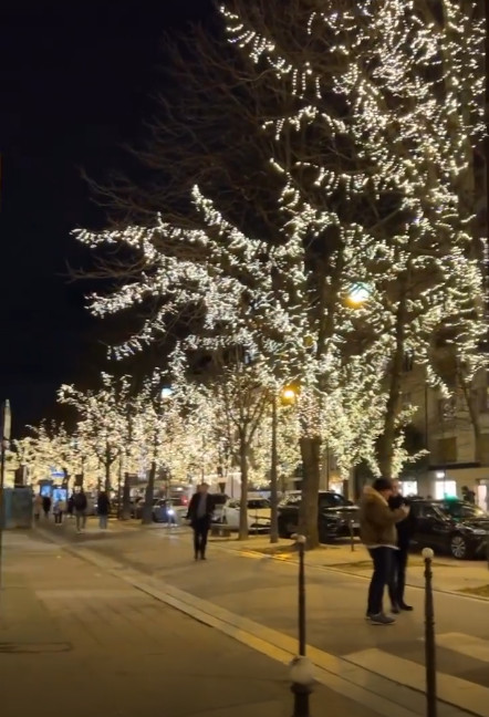 Κόνι Μεταξά Μάριος Καπότσης Ταξίδι Στο Παρίσι Για Δύο