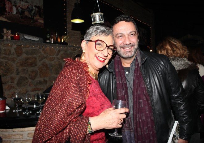 Η Ελένη Τζώρτζη με τον Μιχάλη Μαρίνο στην πρεμιέρα της παράστασης "Τι τραβάμε κι εμείς οι μάνες" στοΘέατρο Χυτήριο, το 2018- φωτογραφία NDP
