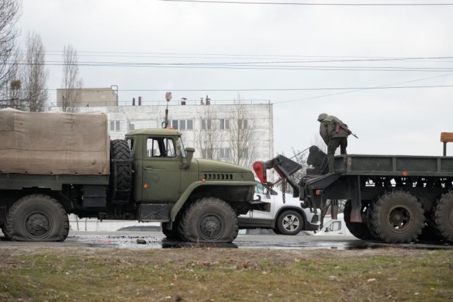 Ουκρανία: Στρατιώτες ετοιμάζονται για μάχη στο Κίεβο