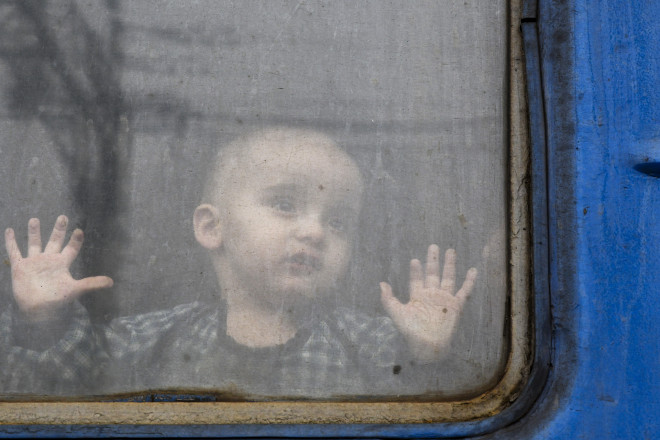 παιδάκι ουκρανία πρόσφυγας